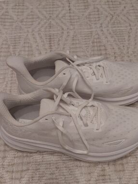 Hoka White Lightweight Running Shoes